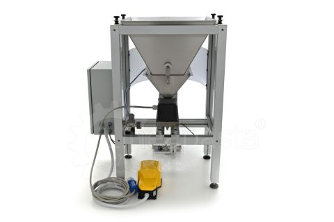 Semi-automatic small-pasta packaging machine DS Small