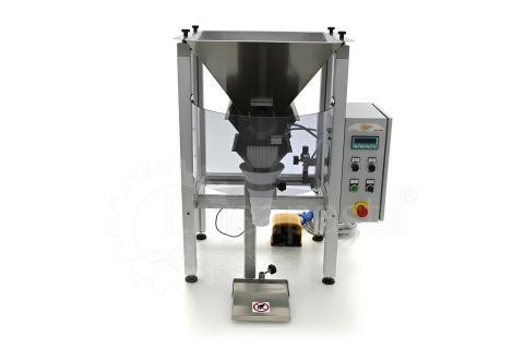 Semi-automatic small-pasta packaging machine DS Small