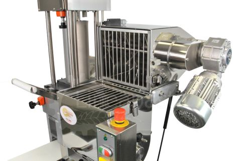 Combined ravioli and sheeter pasta machine La Monferina P2 Pleasure with double vat Double tilting vat