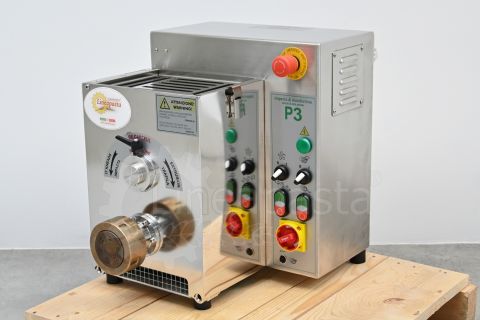 Máquina para pasta La Monferrina P3 usada con cuchillo