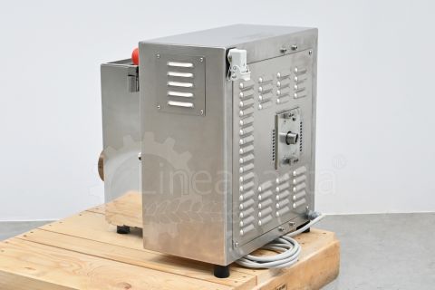 Máquina para pasta La Monferrina P3 usada con cuchillo