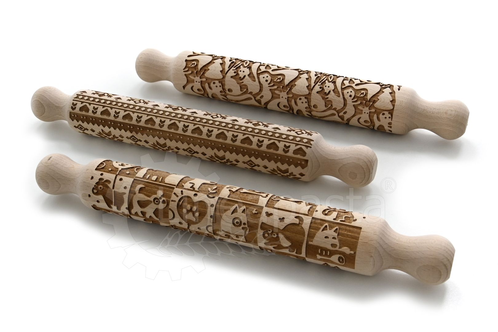 32 cm beechwood decorative rolling pin