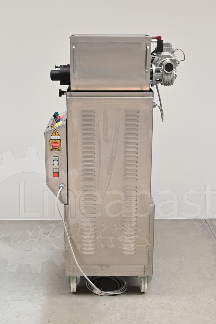 MAC 60 double vat pasta press used for display