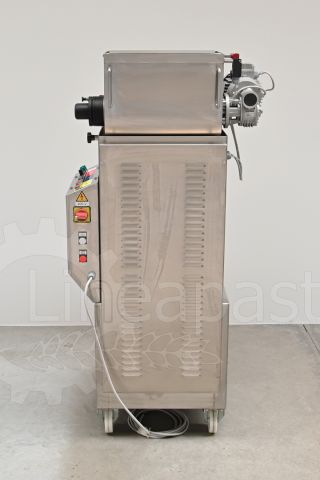 MAC 60 double vat pasta press used for display