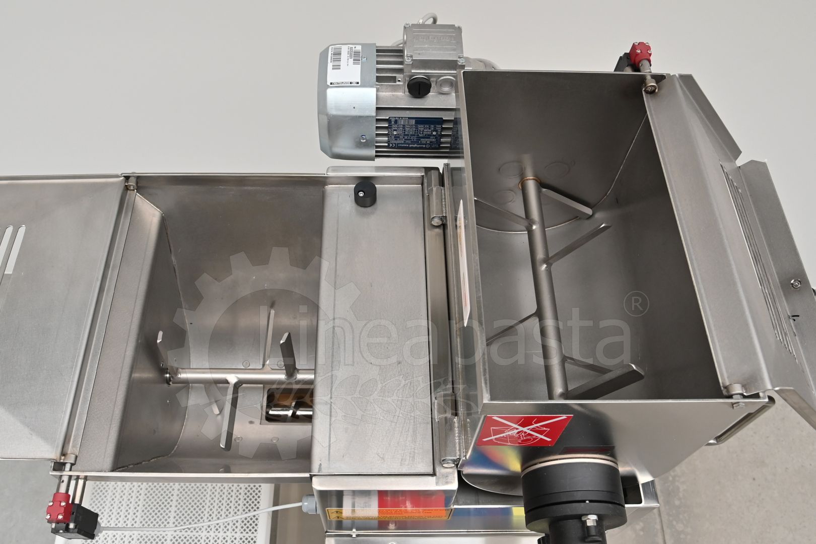 MAC 60 double vat pasta press used for display