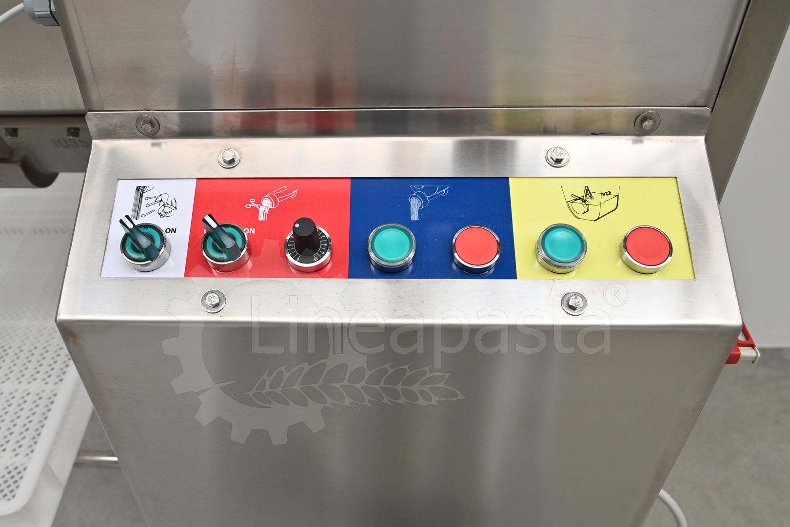 MAC 60 double vat pasta press used for display