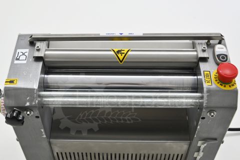 SR electric pasta sheeter with 320 mm stainless steel rollers with cosmetic damage