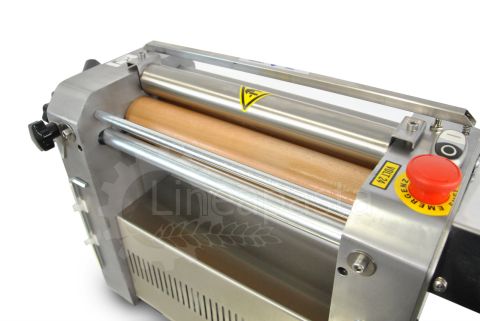 Laminadora pasta fresca eléctrica SR con rodillos de madera de 250 mm