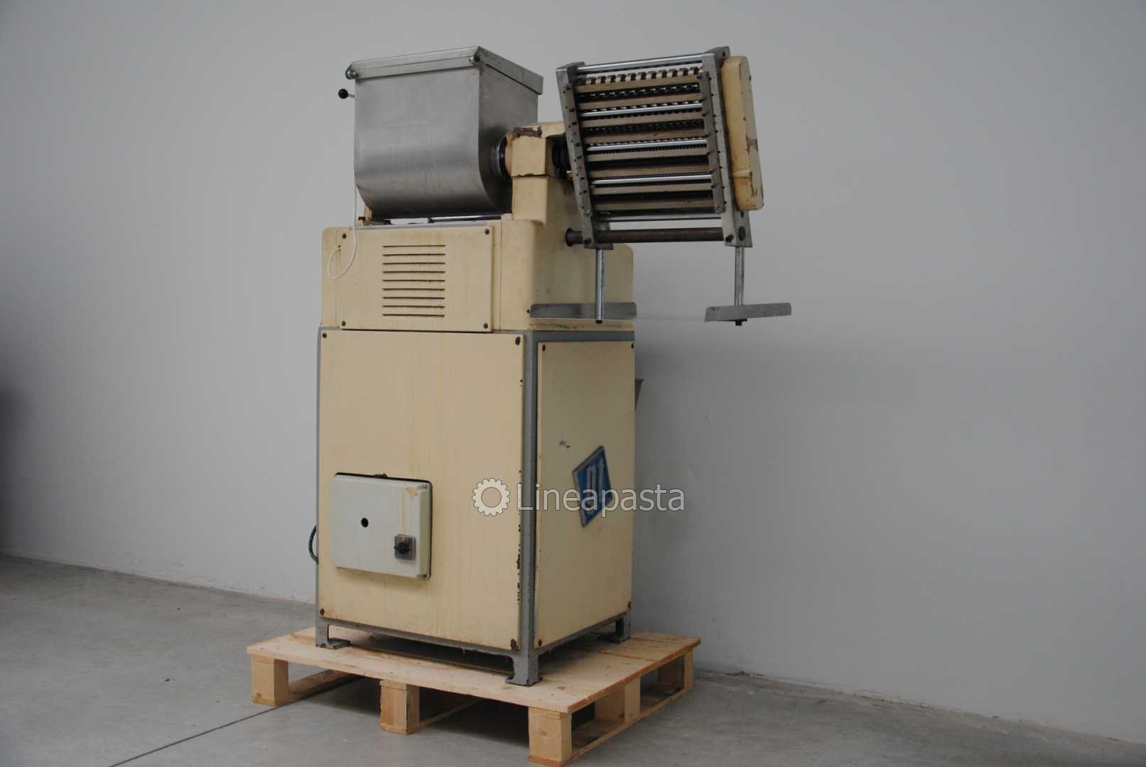 Semi-automatic dough sheeter Pavan Toresani GT