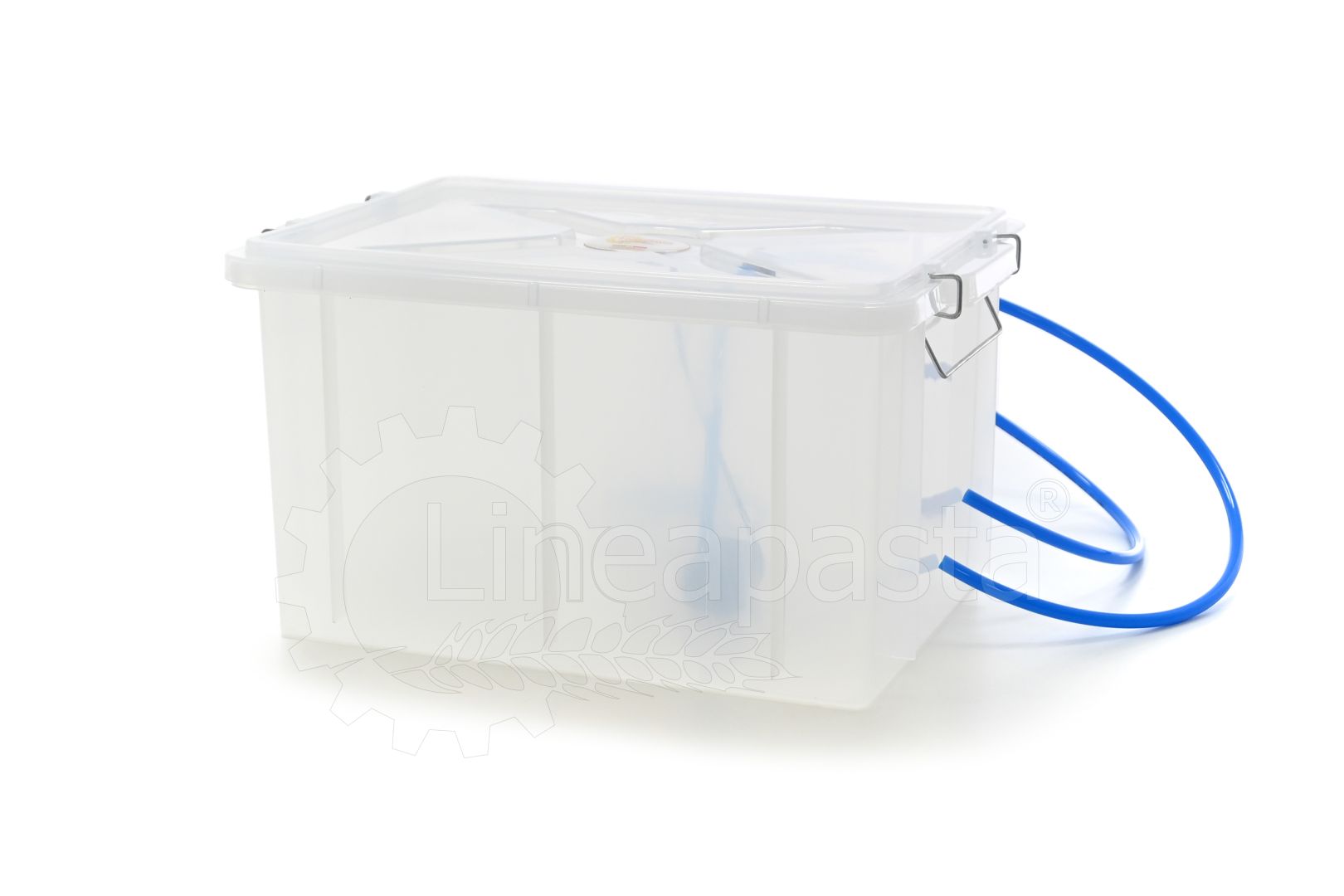 Closed-circuit cooling tank for pasta machines