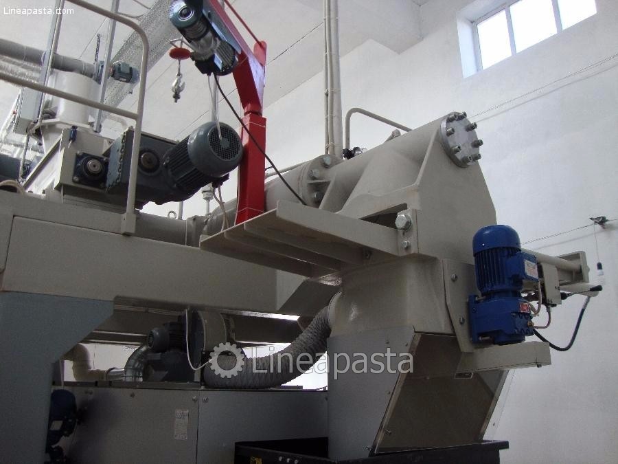 SS 304 Noodle Extruder Machine, Capacity: 100-200KG/HR., 1 Ton